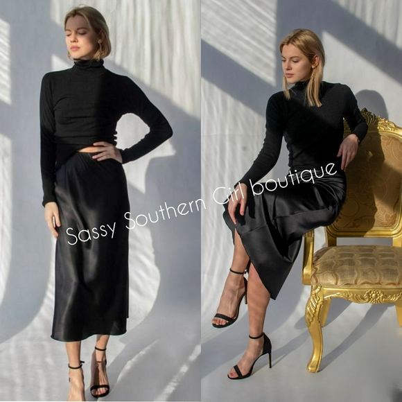 🆕⭐ Black matte satin midi skirt - Picture 2 of 11